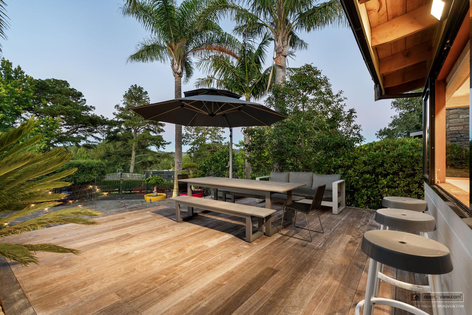 Slider image of 39 Glenmore Road, Auckland