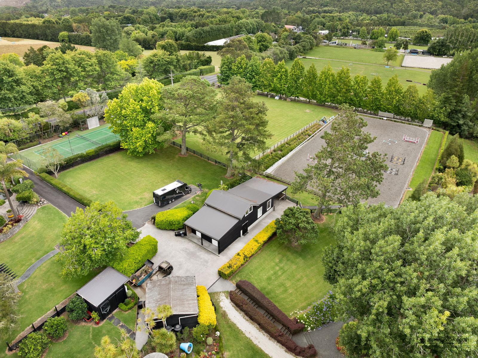 Slider image of 39 Glenmore Road, Auckland