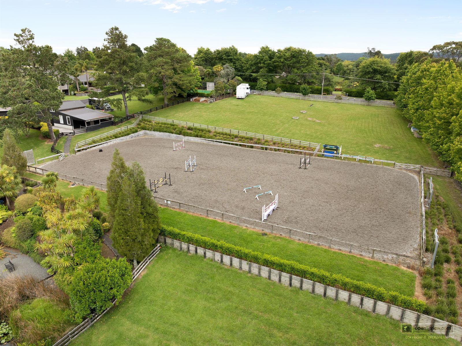 Slider image of 39 Glenmore Road, Auckland