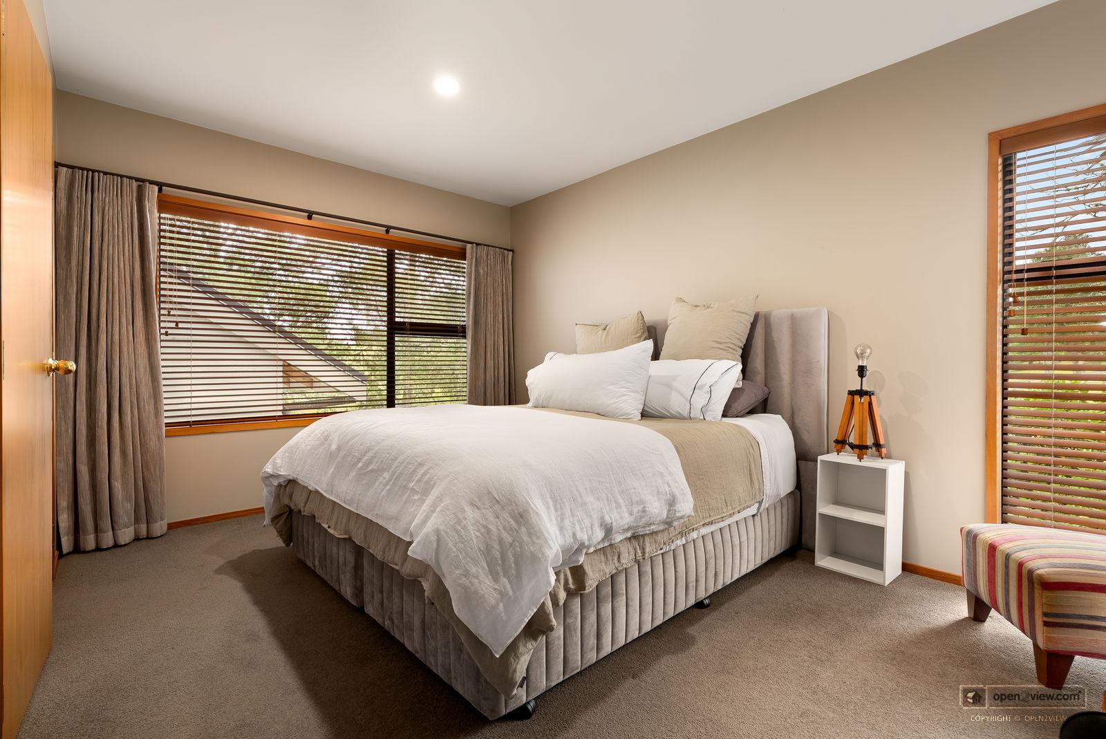 Slider image of 39 Glenmore Road, Auckland