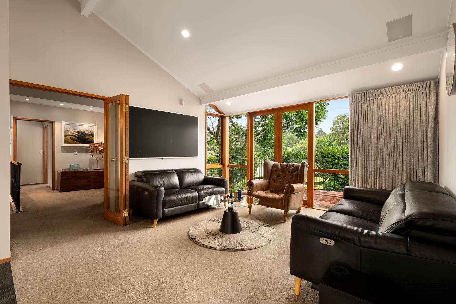 Slider image of 39 Glenmore Road, Auckland