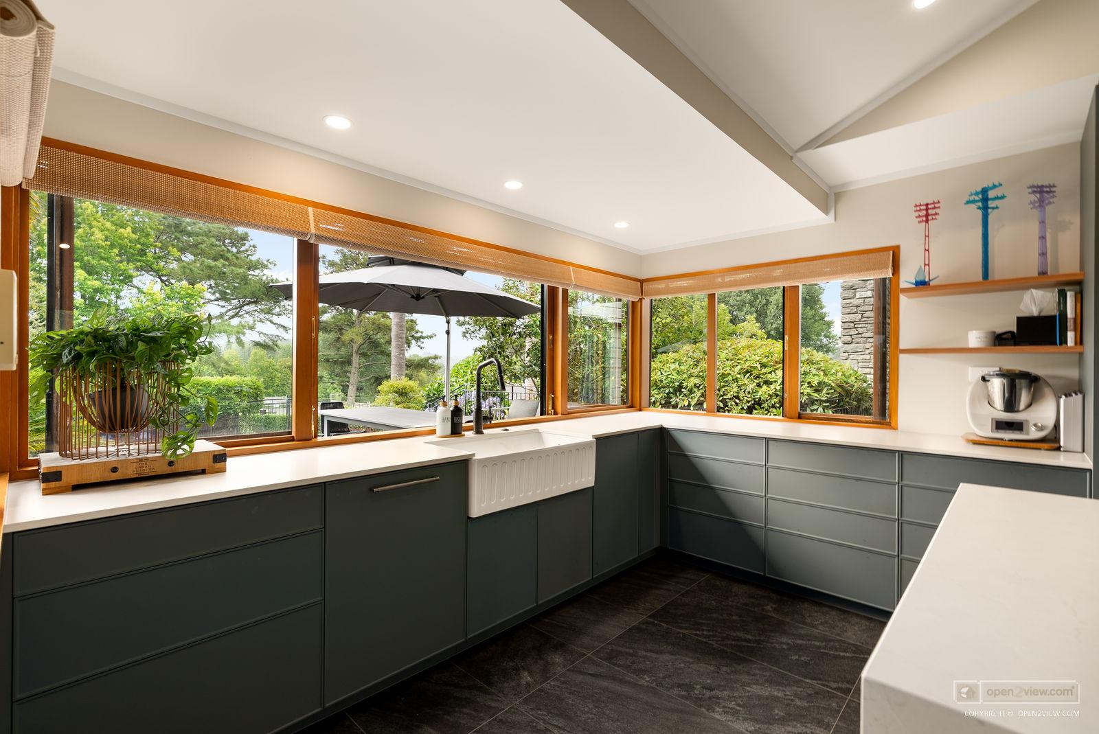 Slider image of 39 Glenmore Road, Auckland