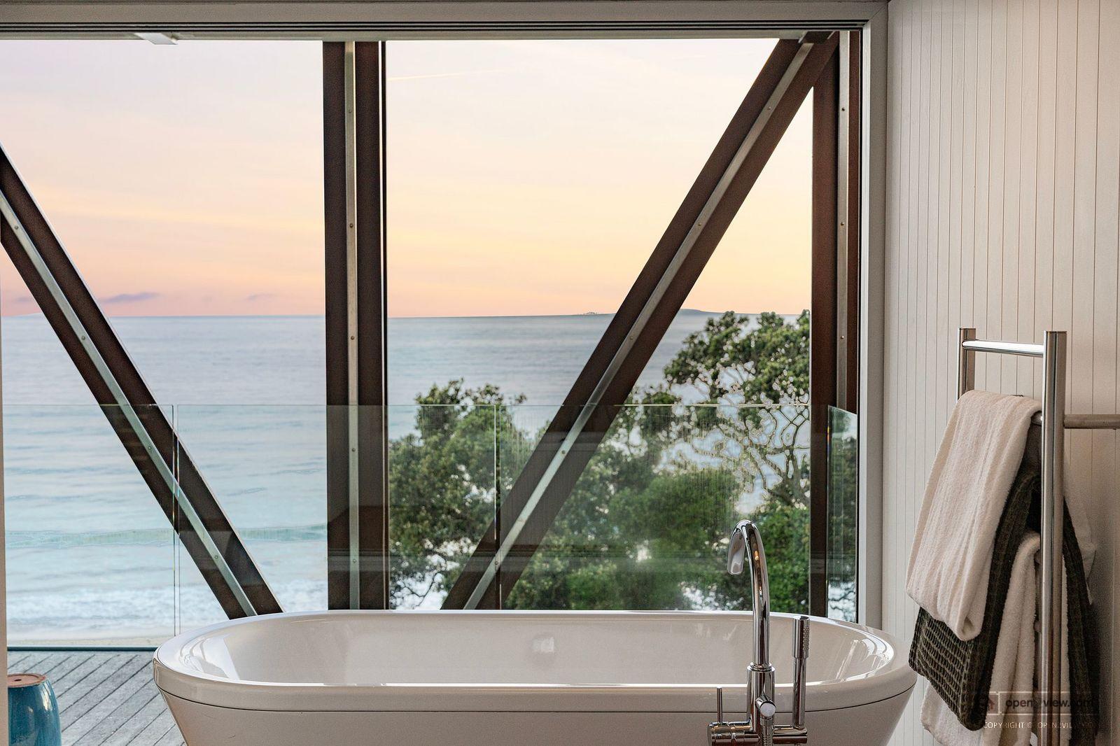 Slider image of 25-27 William Street, Auckland