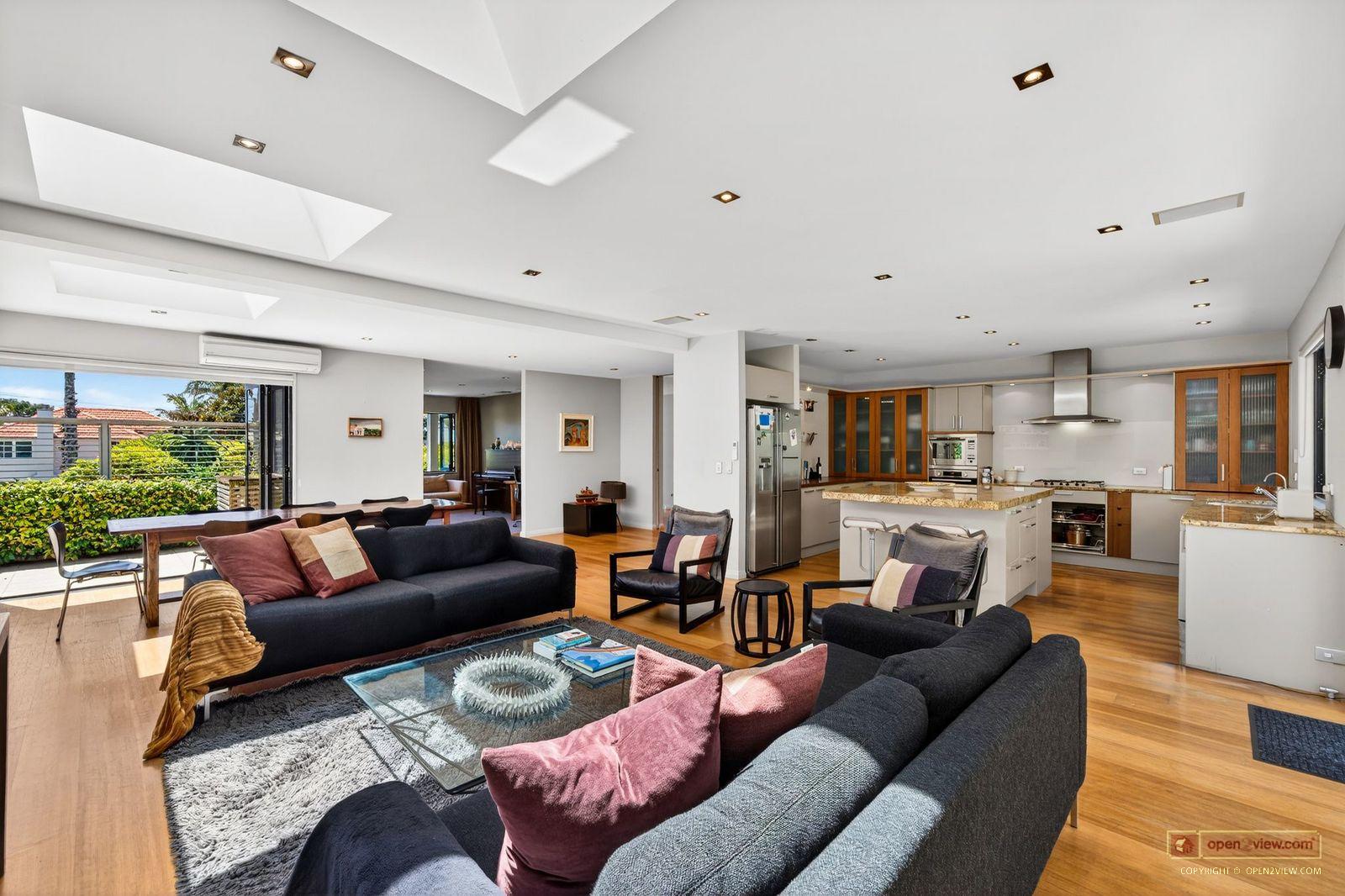 Slider image of 11 Audrey Road, Auckland