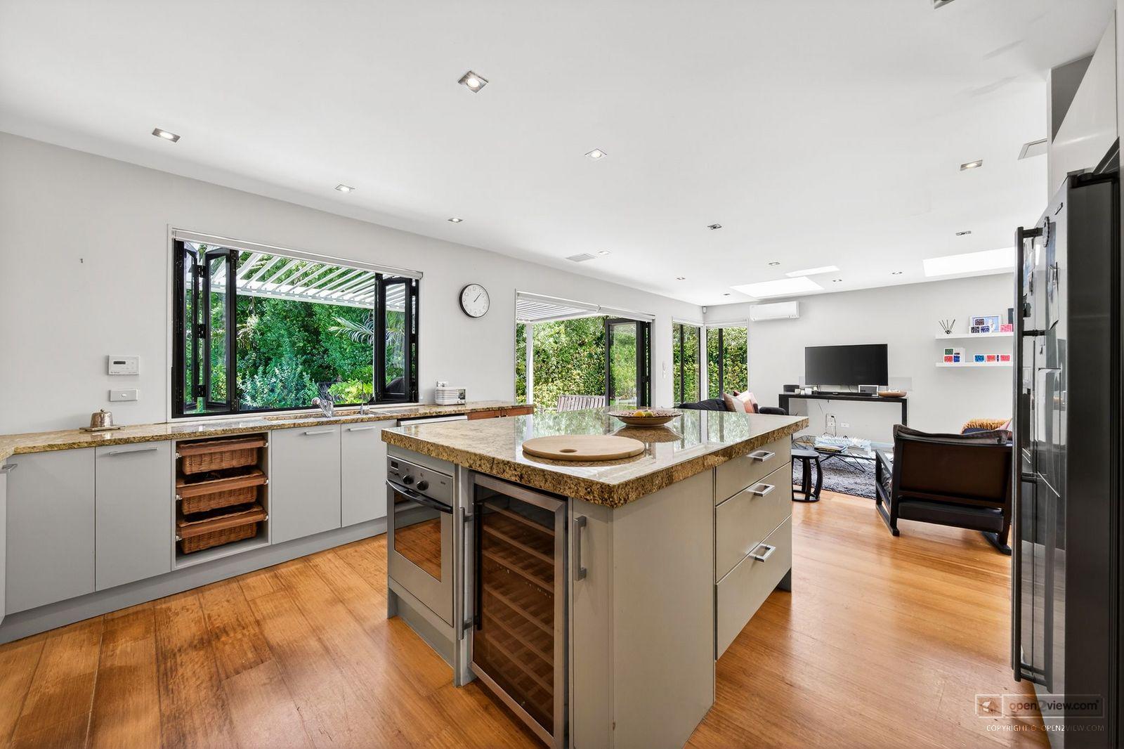 Slider image of 11 Audrey Road, Auckland