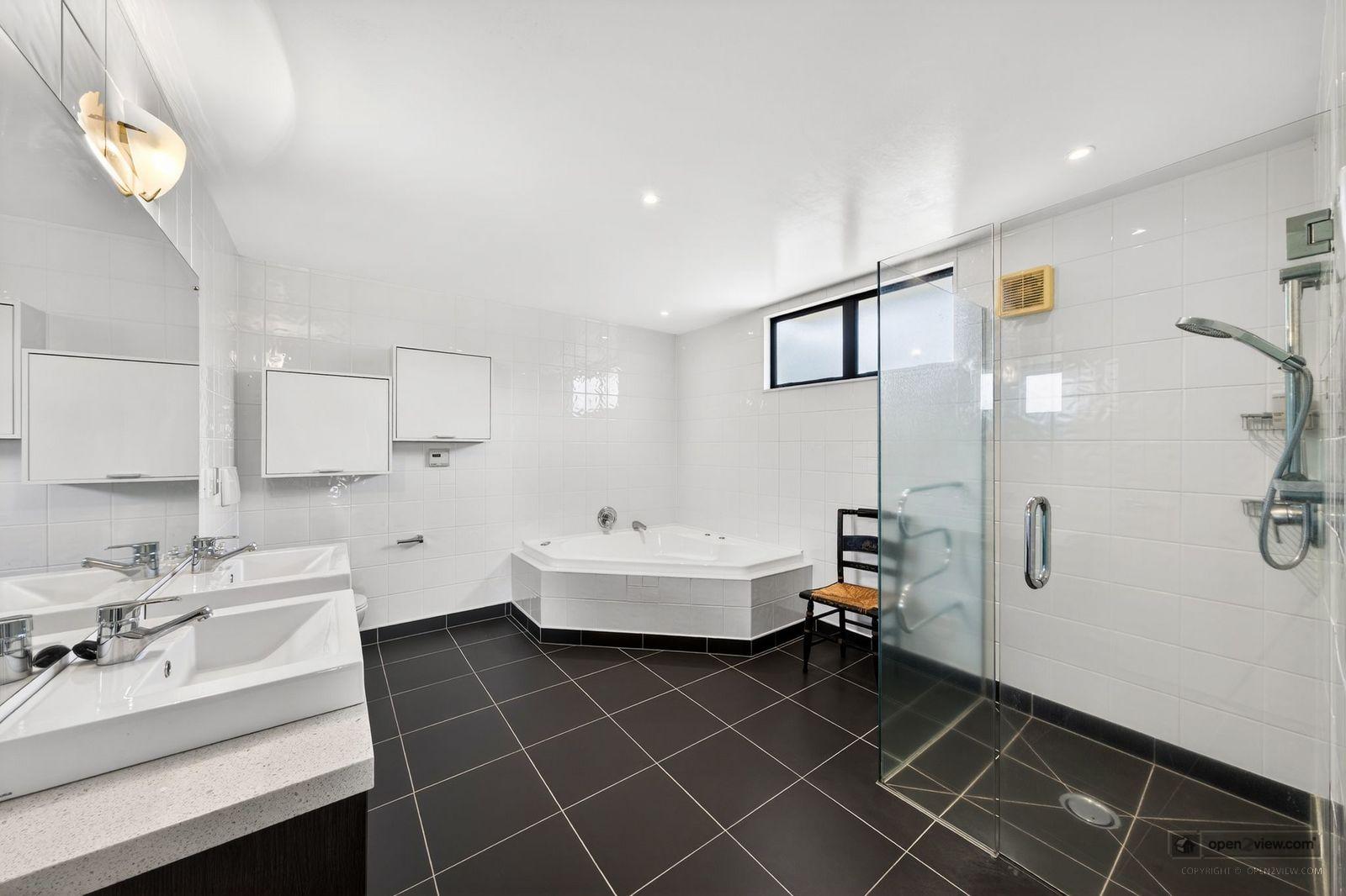 Slider image of 11 Audrey Road, Auckland