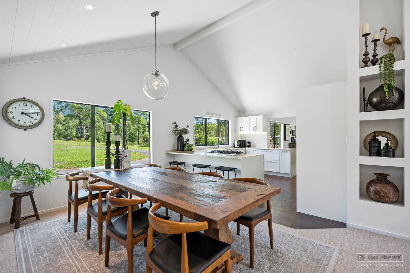 Slider image of 44 Hardens Lane, Auckland