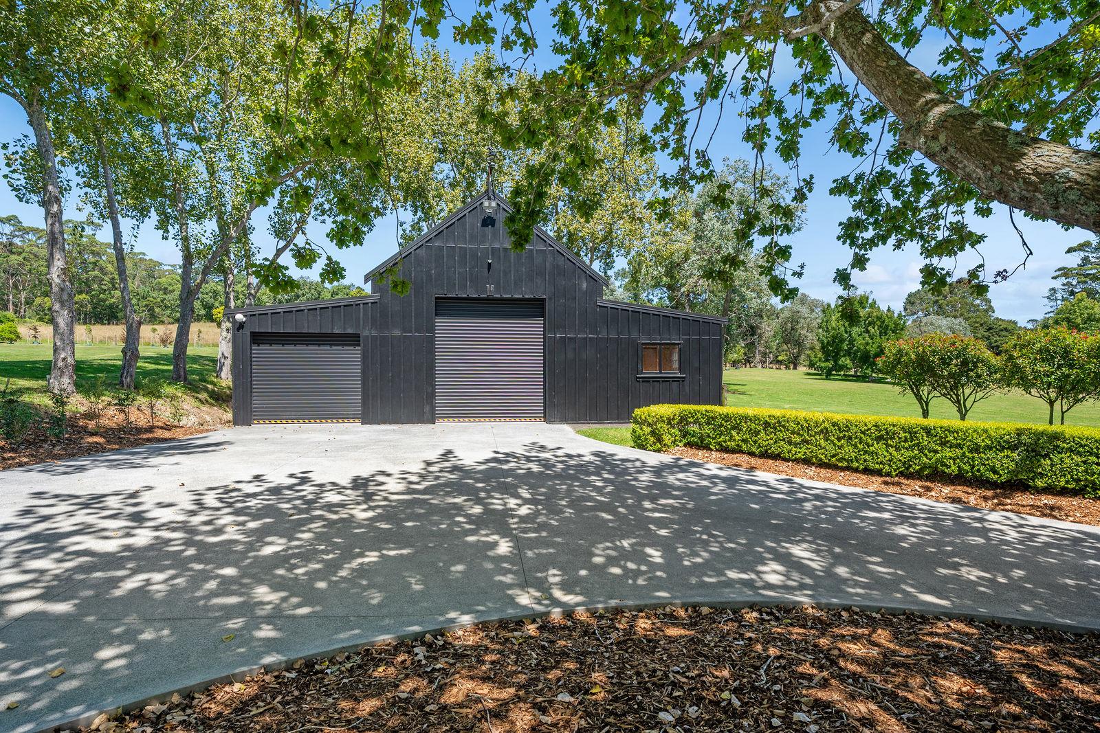 Slider image of 44 Hardens Lane, Auckland