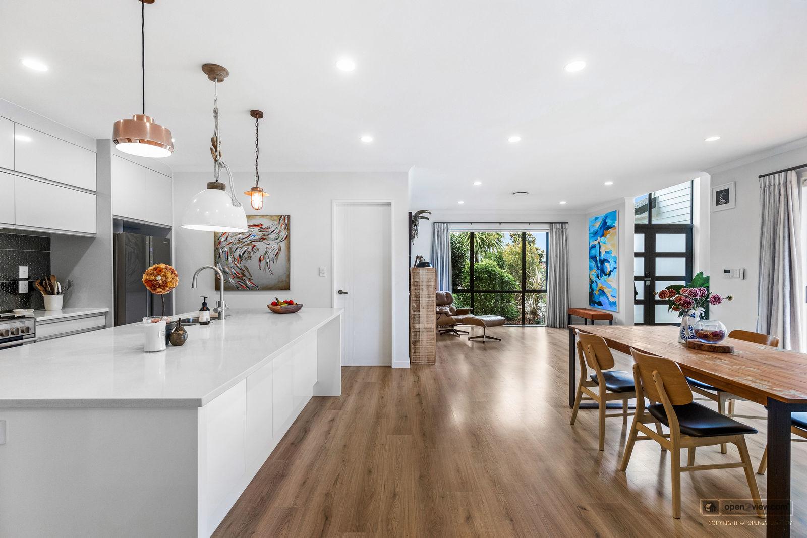 Slider image of 45 Pohutukawa Parade, Auckland