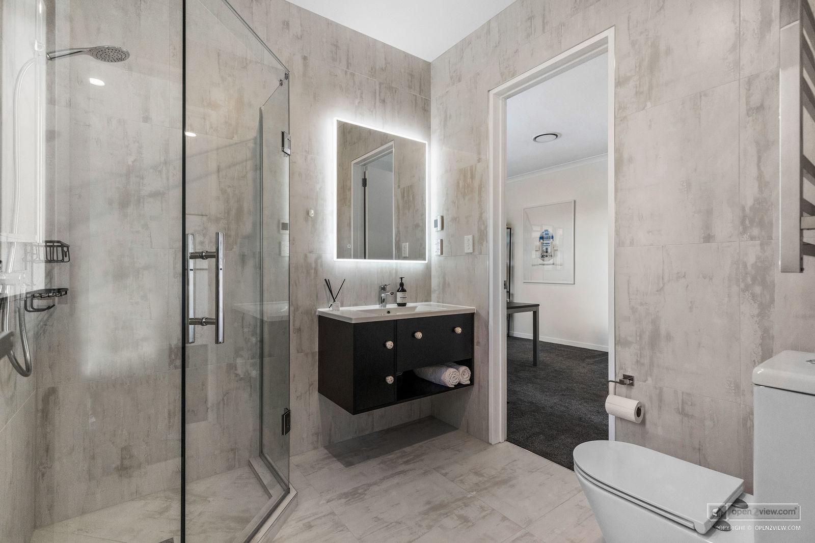 Slider image of 45 Pohutukawa Parade, Auckland