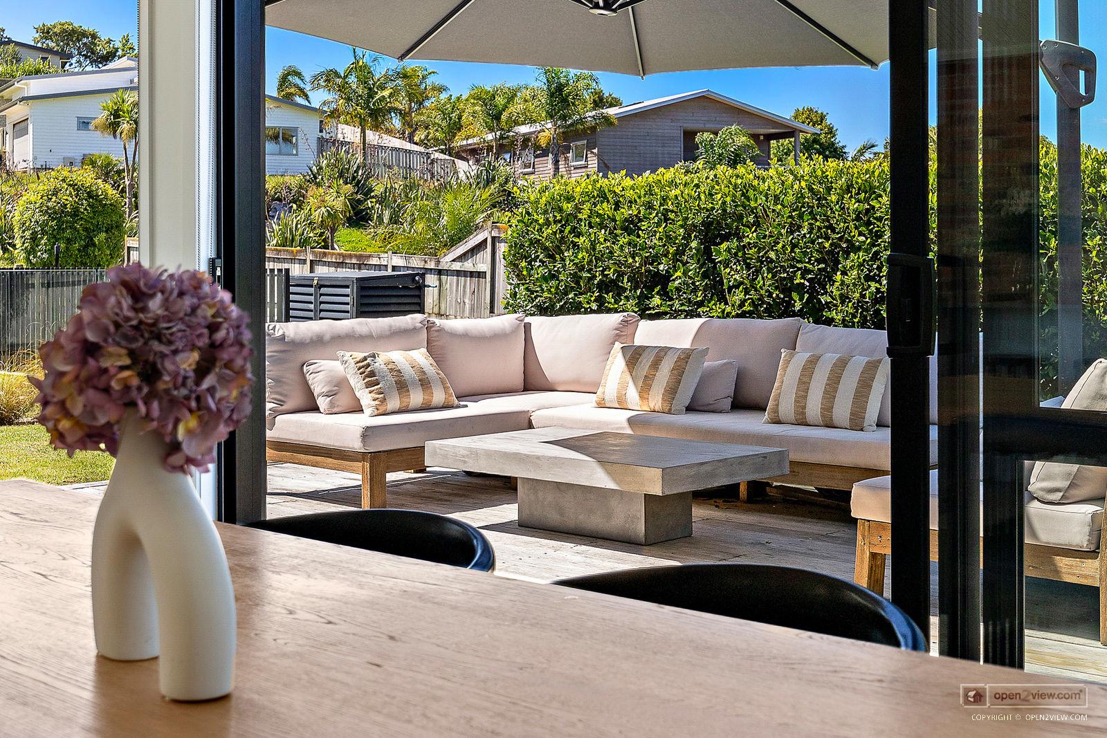 Slider image of 81 Solan Drive, Auckland