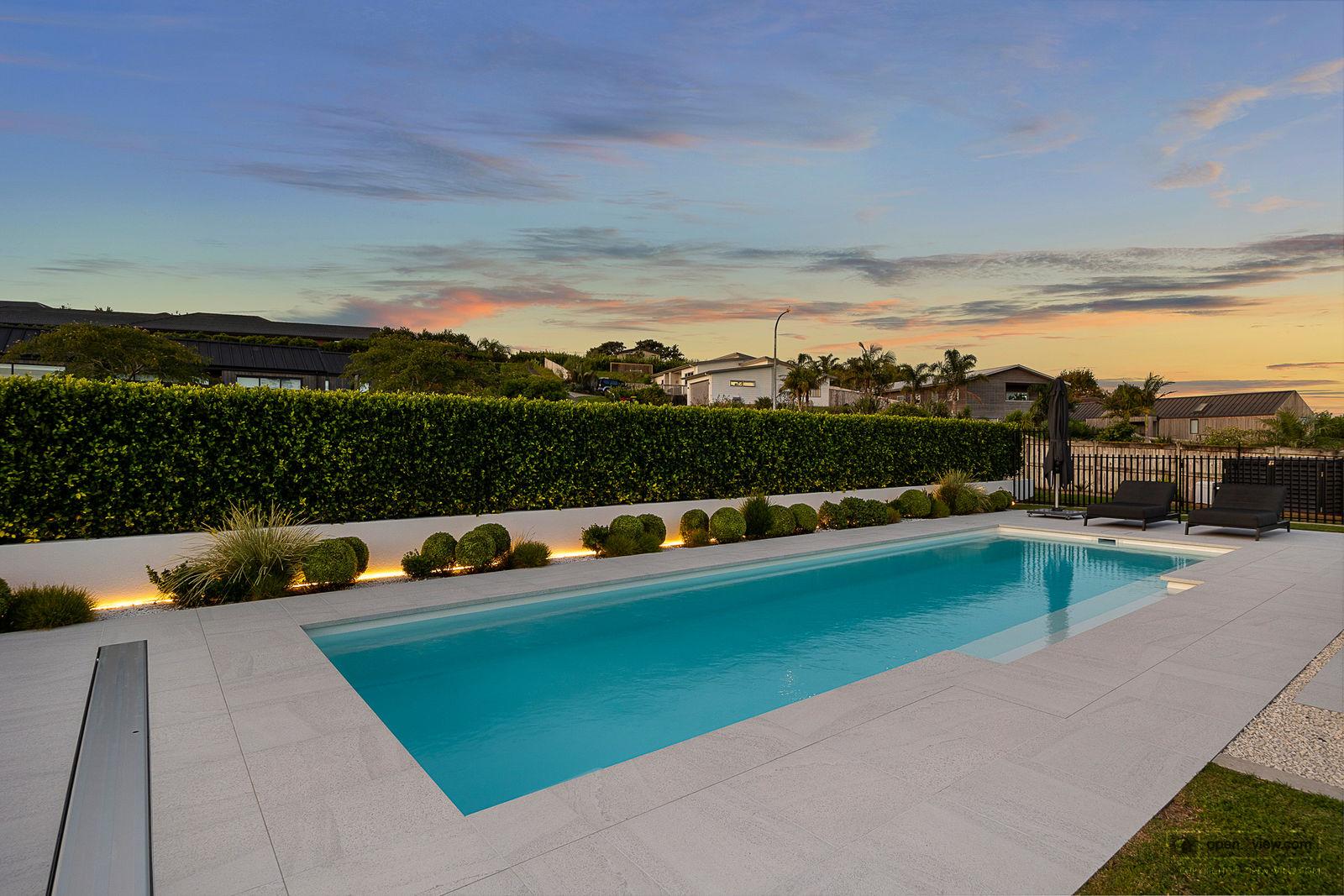 Slider image of 81 Solan Drive, Auckland