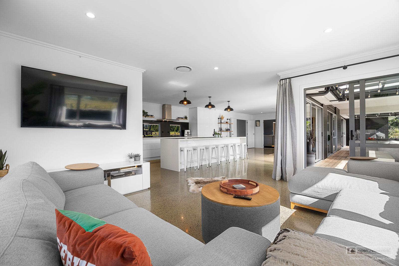 Slider image of 583 State Highway 16, Auckland