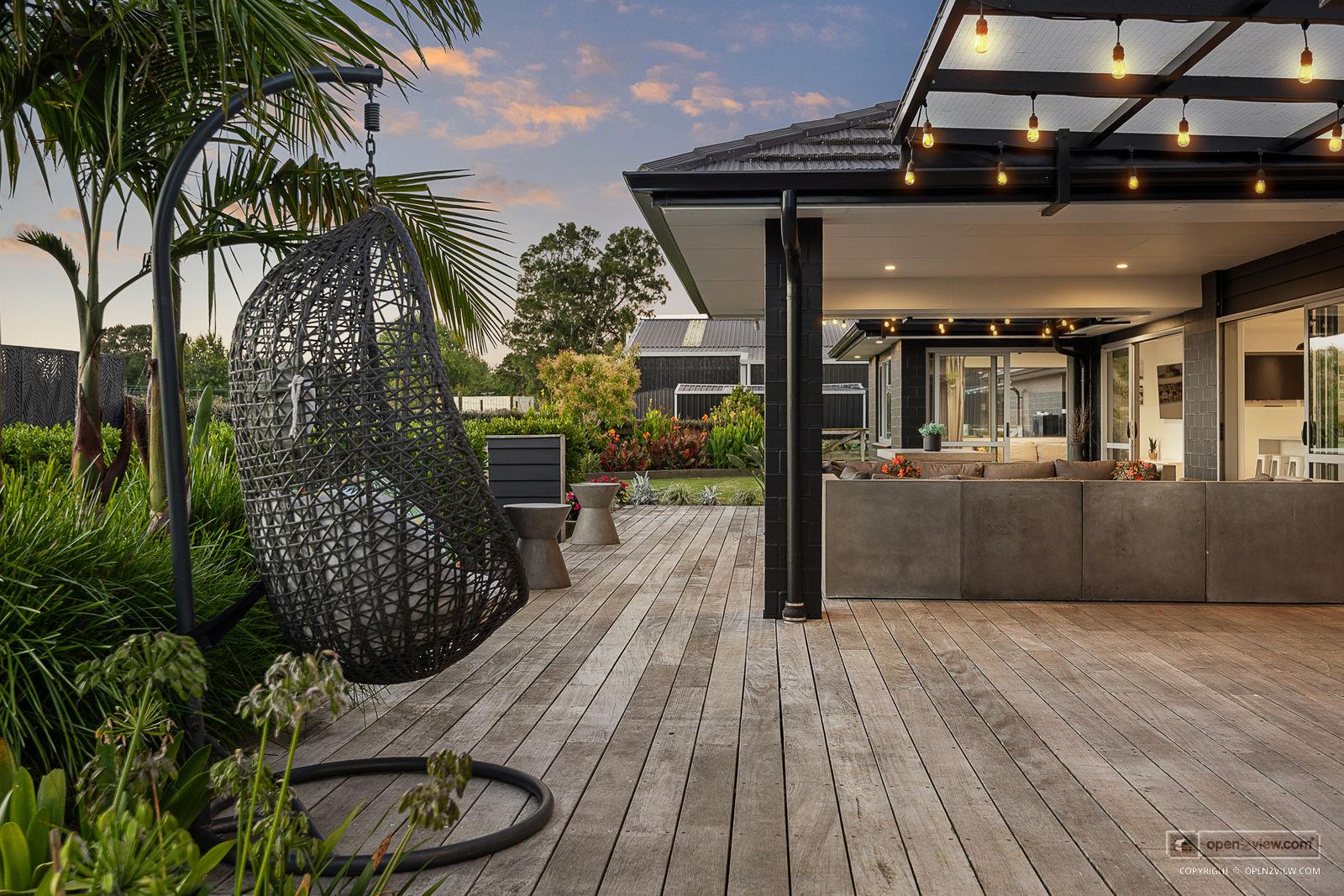 Slider image of 583 State Highway 16, Auckland