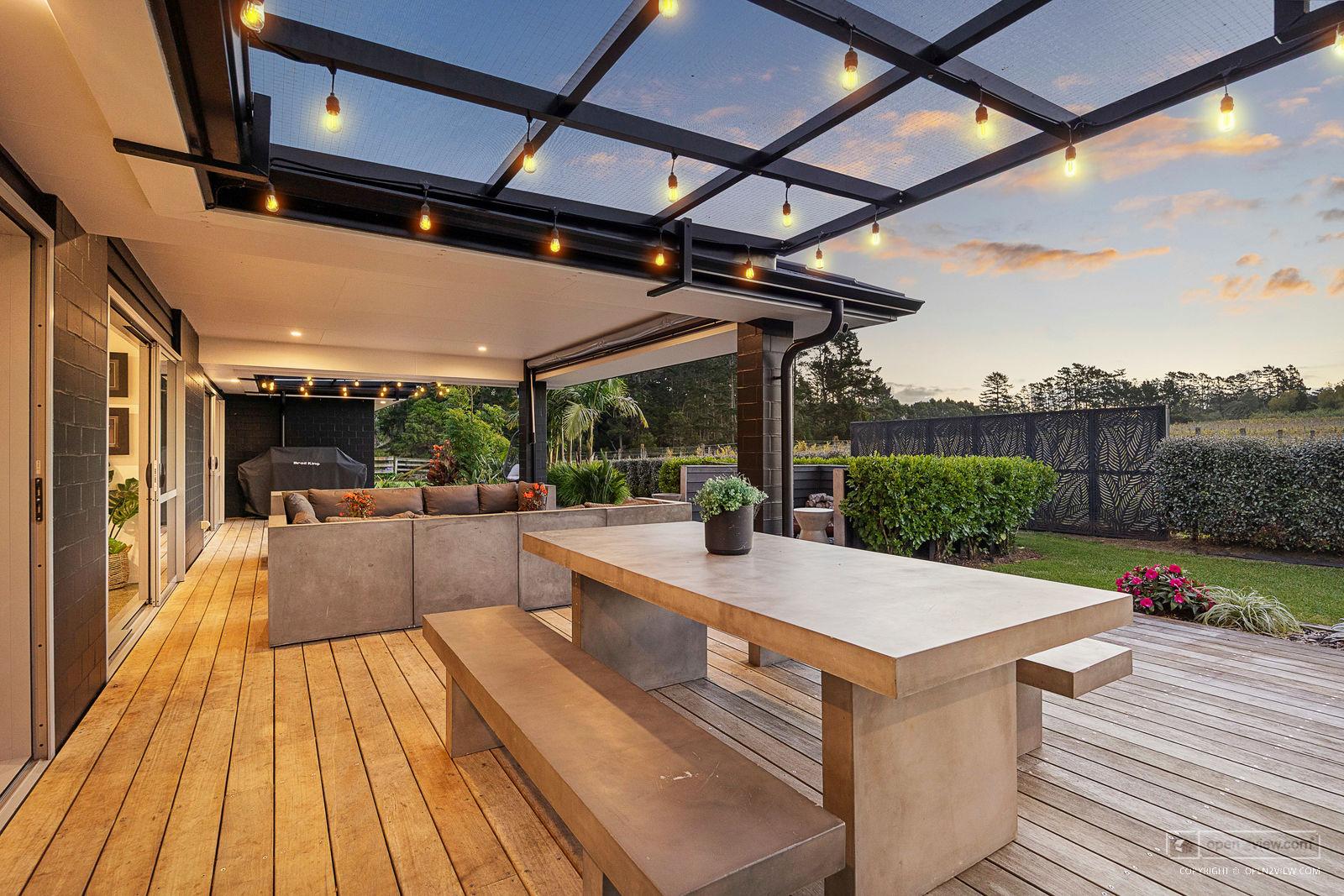 Slider image of 583 State Highway 16, Auckland