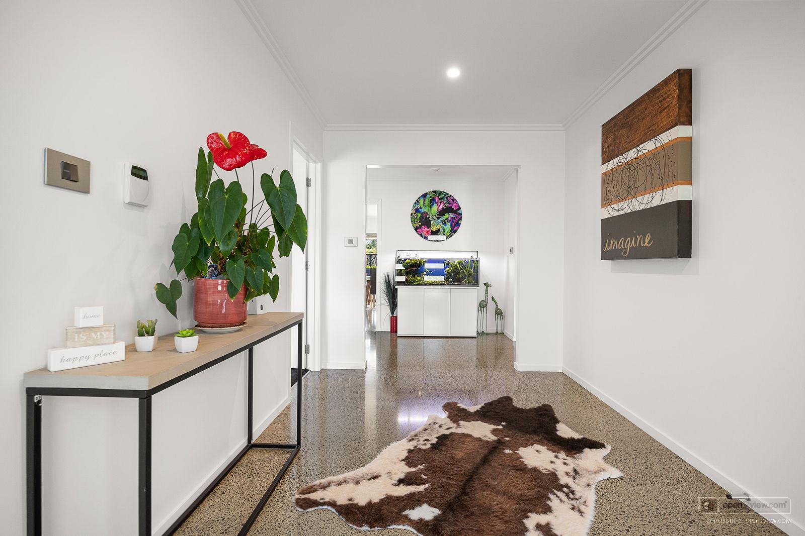 Slider image of 583 State Highway 16, Auckland