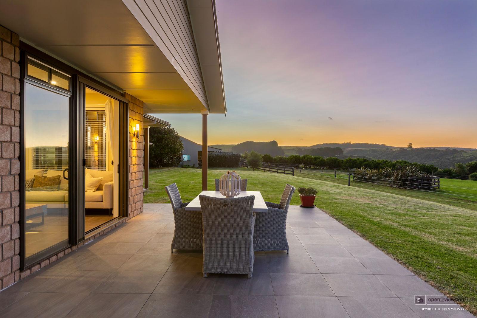 Slider image of 135B Hutchinson Road, Auckland