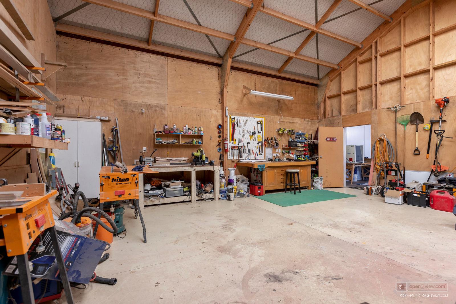 Slider image of 135B Hutchinson Road, Auckland