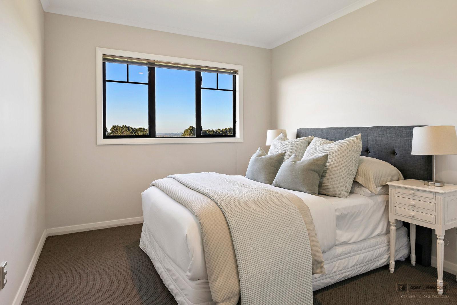 Slider image of 135B Hutchinson Road, Auckland