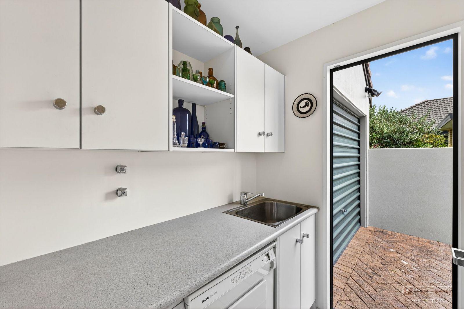 Slider image of 12A Saltburn Road, Auckland