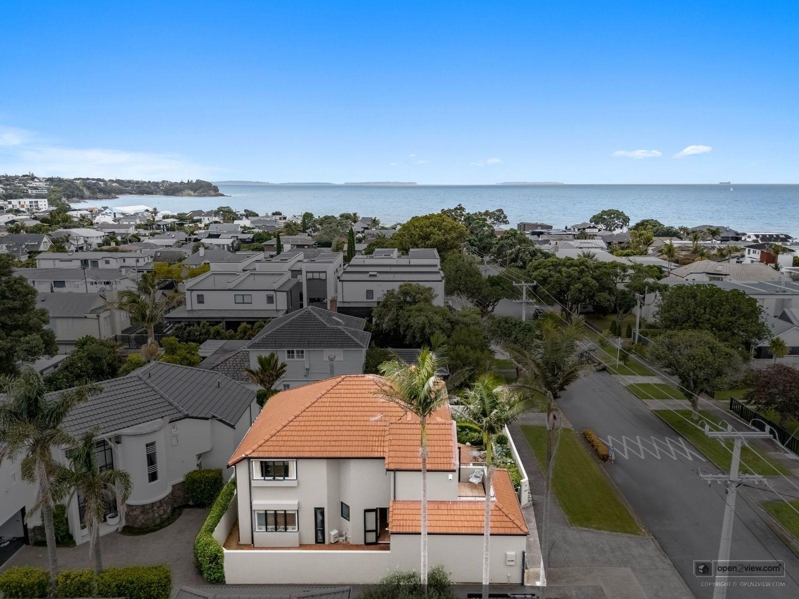 Slider image of 12A Saltburn Road, Auckland
