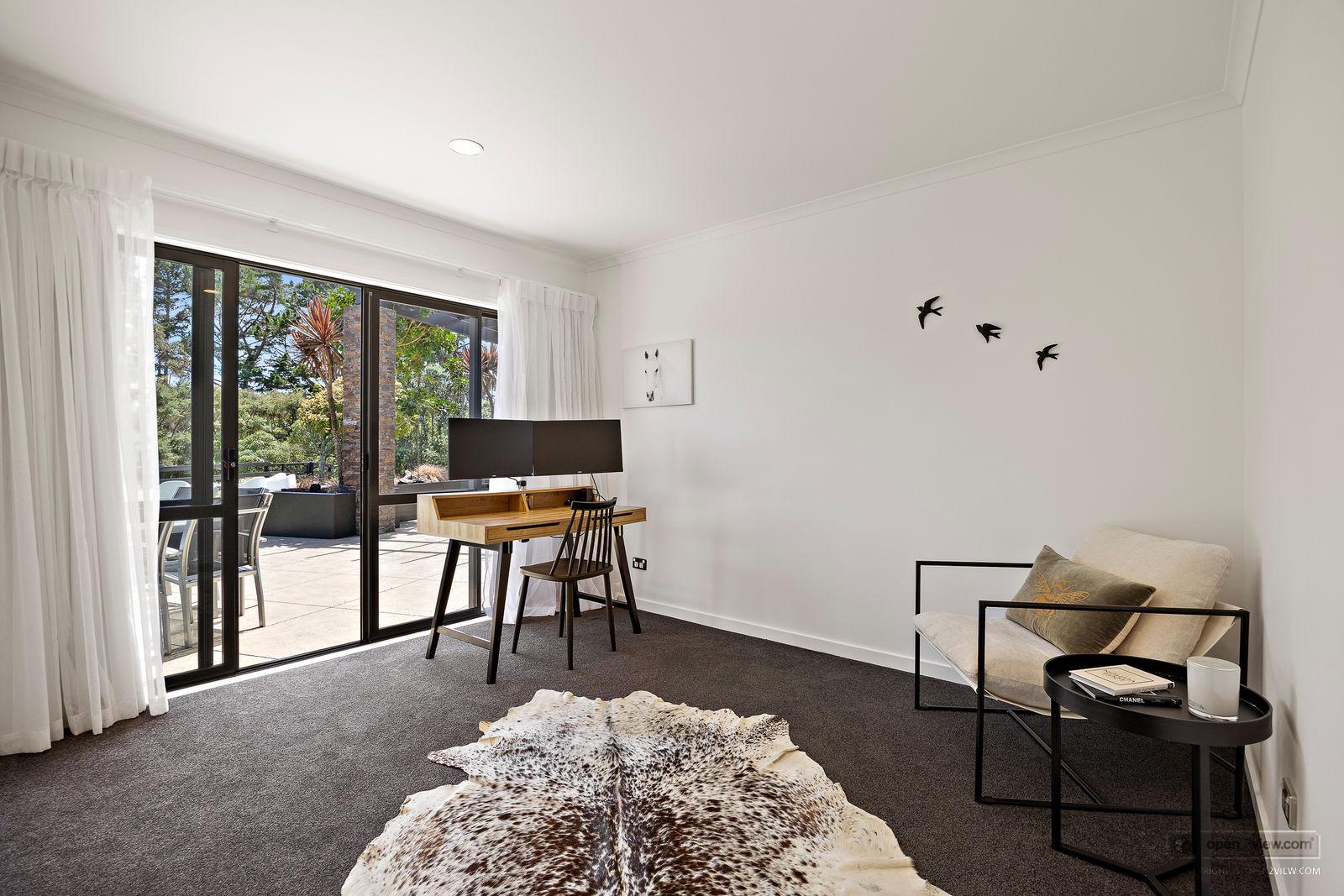 Slider image of 101 Taylor Road, Auckland