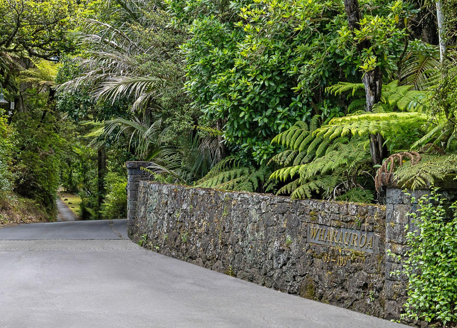 Slider image of 101 Taylor Road, Auckland