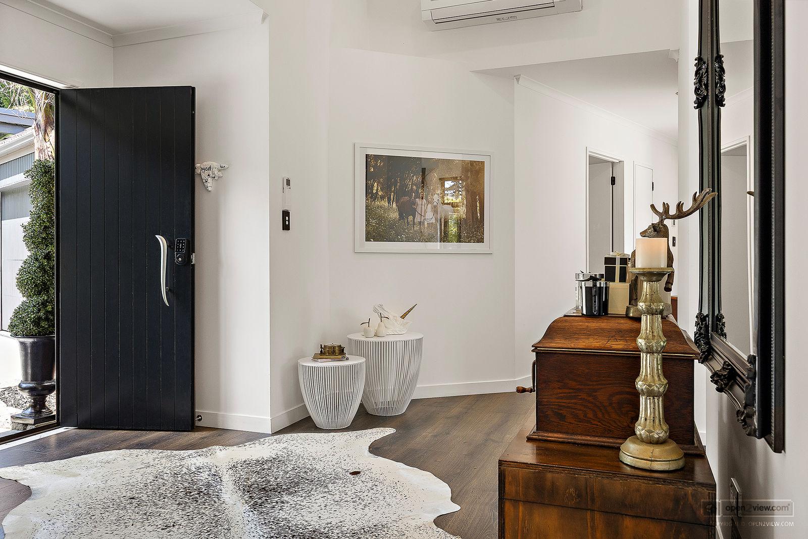 Slider image of 101 Taylor Road, Auckland