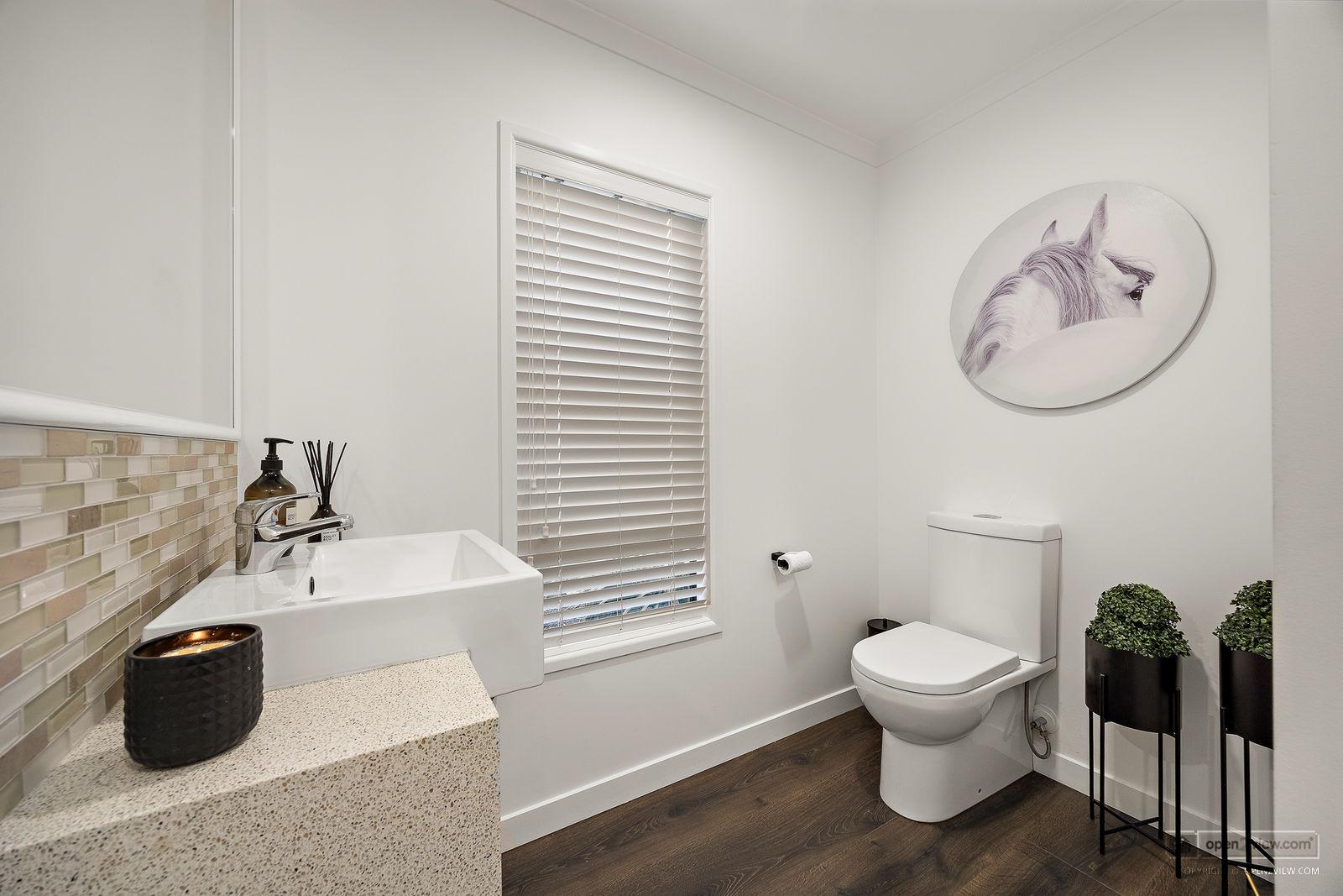 Slider image of 101 Taylor Road, Auckland