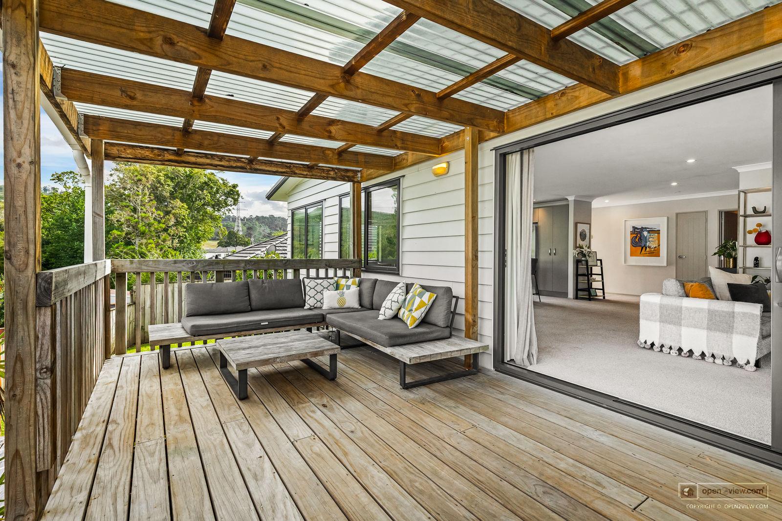 Slider image of 7 Wautaiti Drive, Auckland