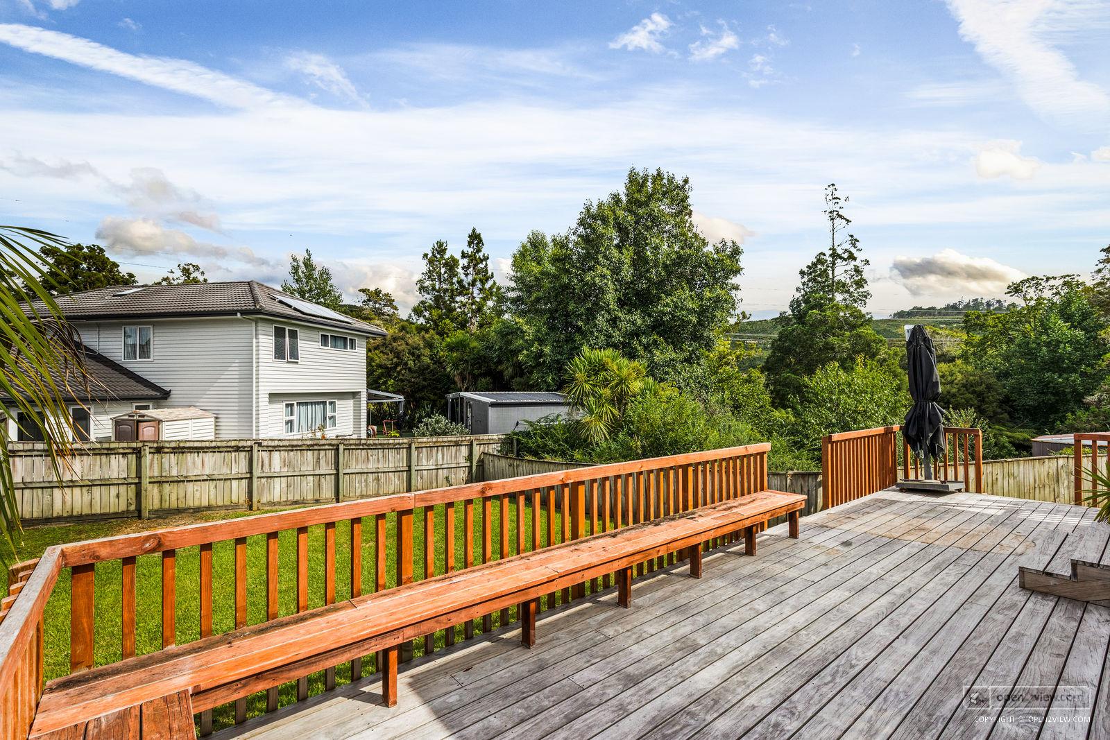 Slider image of 7 Wautaiti Drive, Auckland