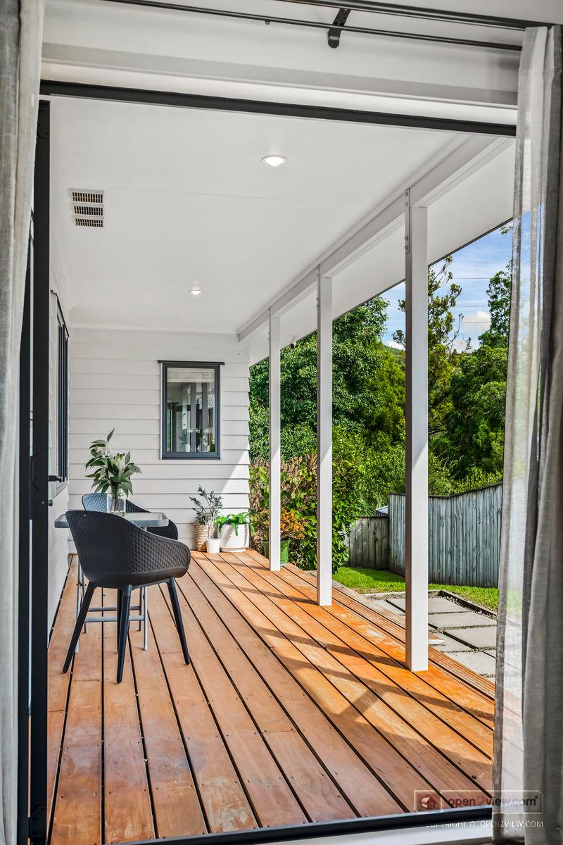 Slider image of 7 Wautaiti Drive, Auckland