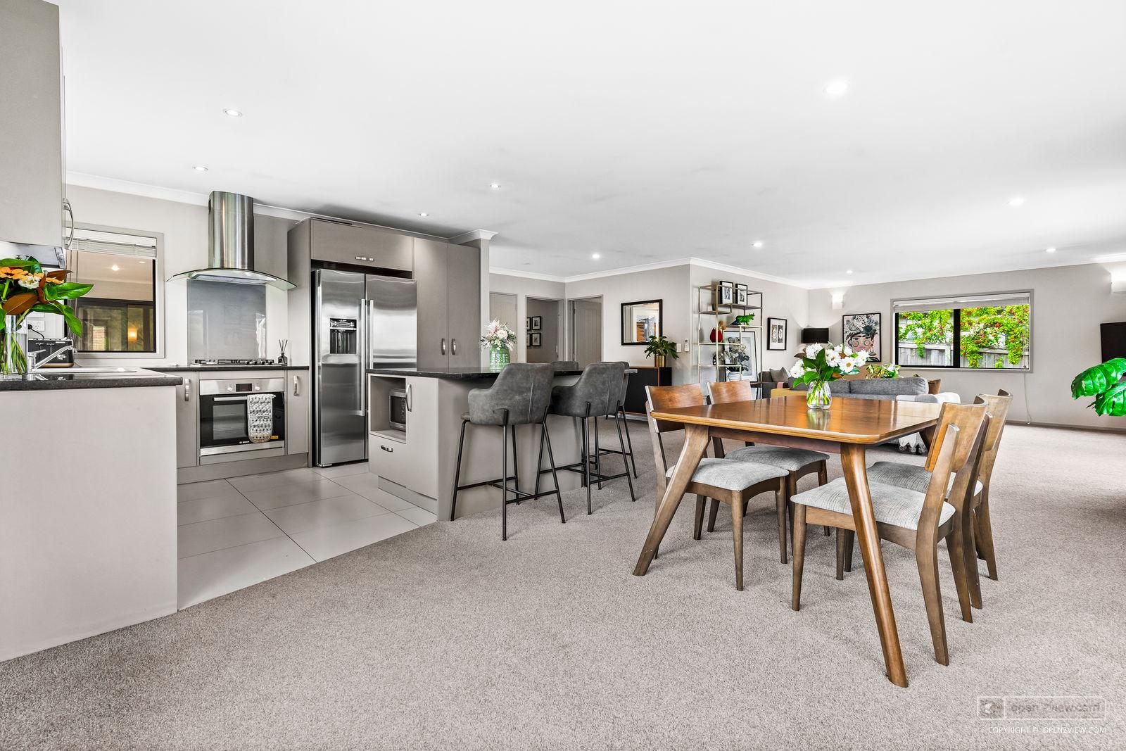 Slider image of 7 Wautaiti Drive, Auckland