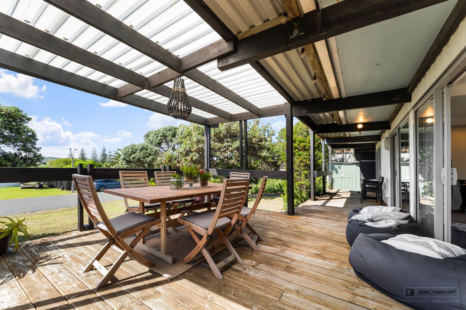 Slider image of 6 Jane Gifford Place, Auckland