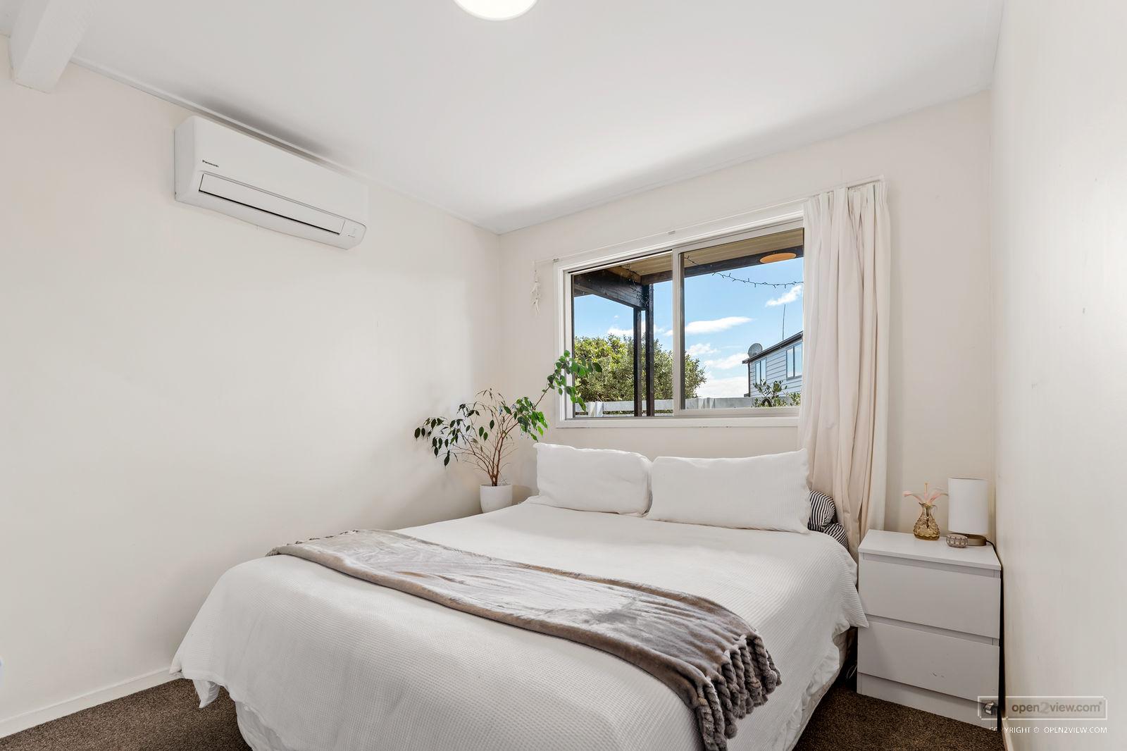 Slider image of 6 Jane Gifford Place, Auckland