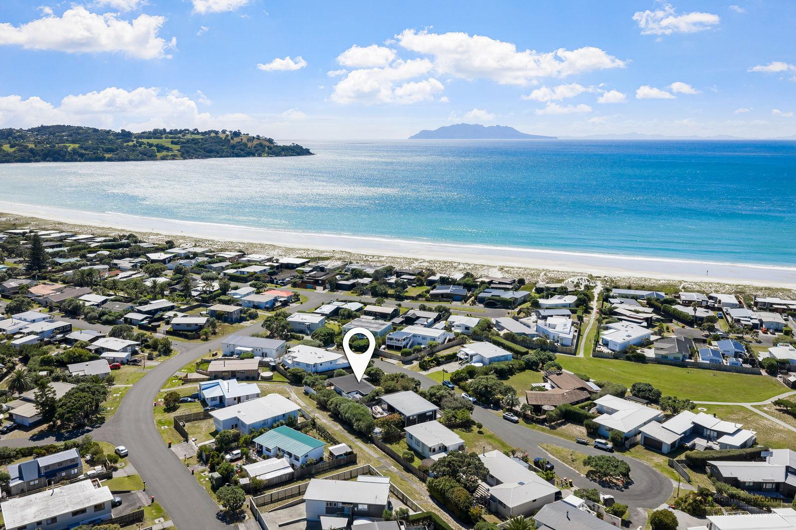 Slider image of 6 Jane Gifford Place, Auckland