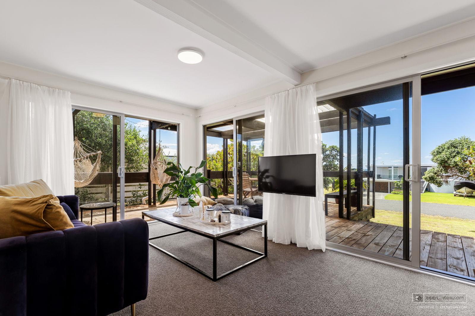 Slider image of 6 Jane Gifford Place, Auckland