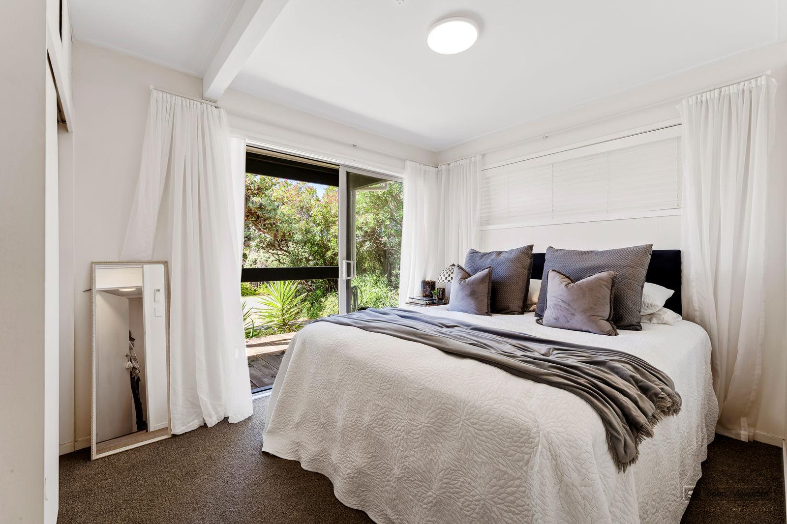 Slider image of 6 Jane Gifford Place, Auckland