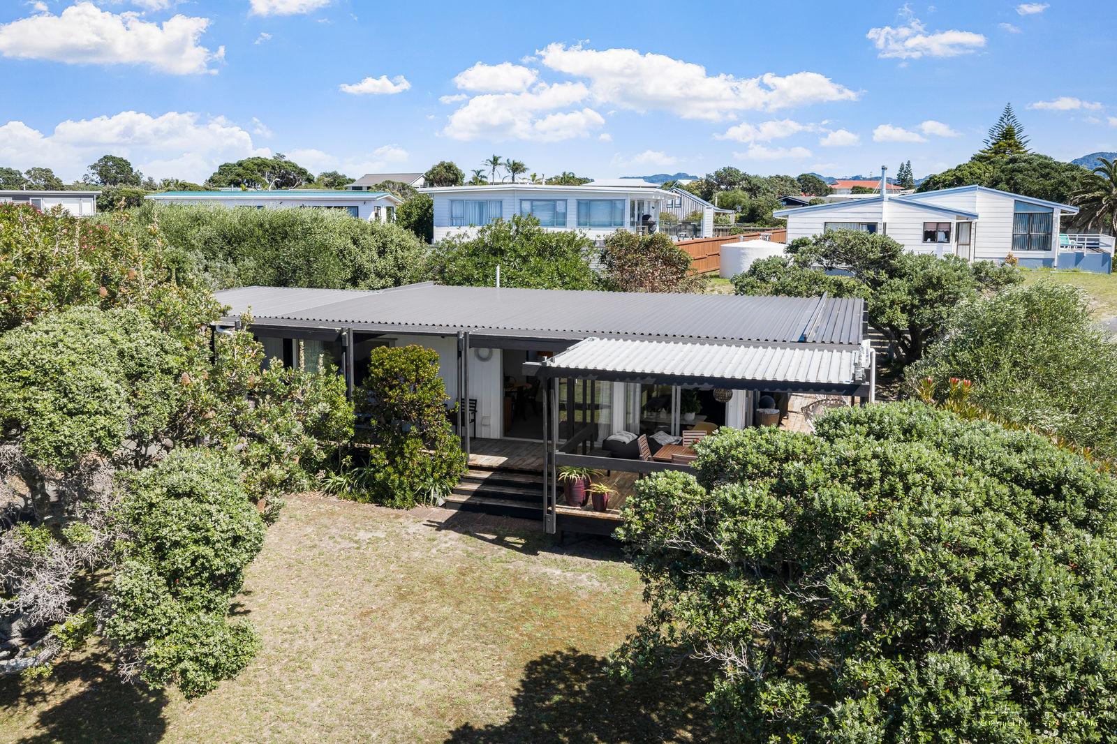 Slider image of 6 Jane Gifford Place, Auckland