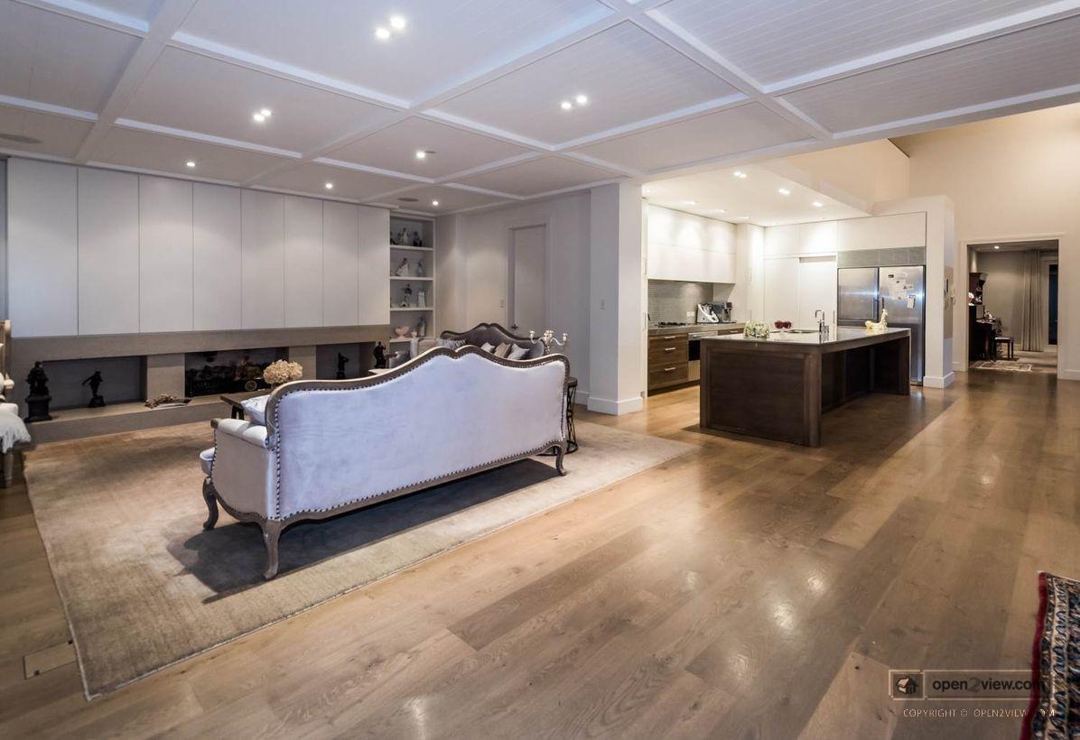 Slider image of 35 View Road, Auckland