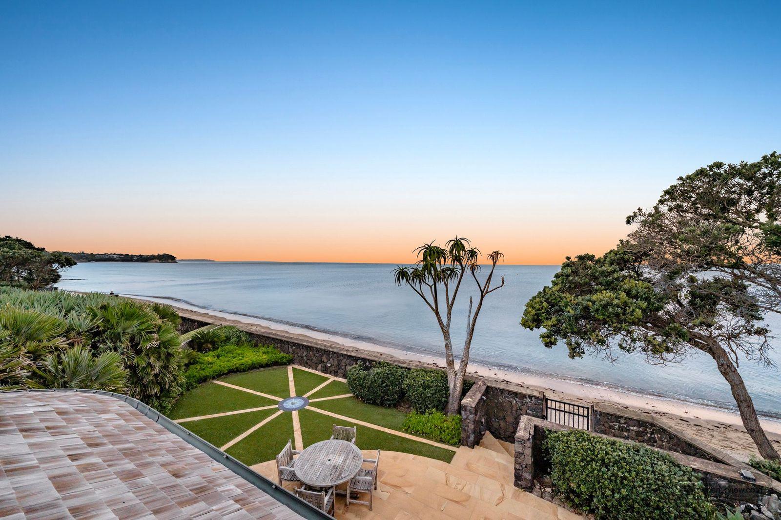 Slider image of 27 Muritai Road, Auckland