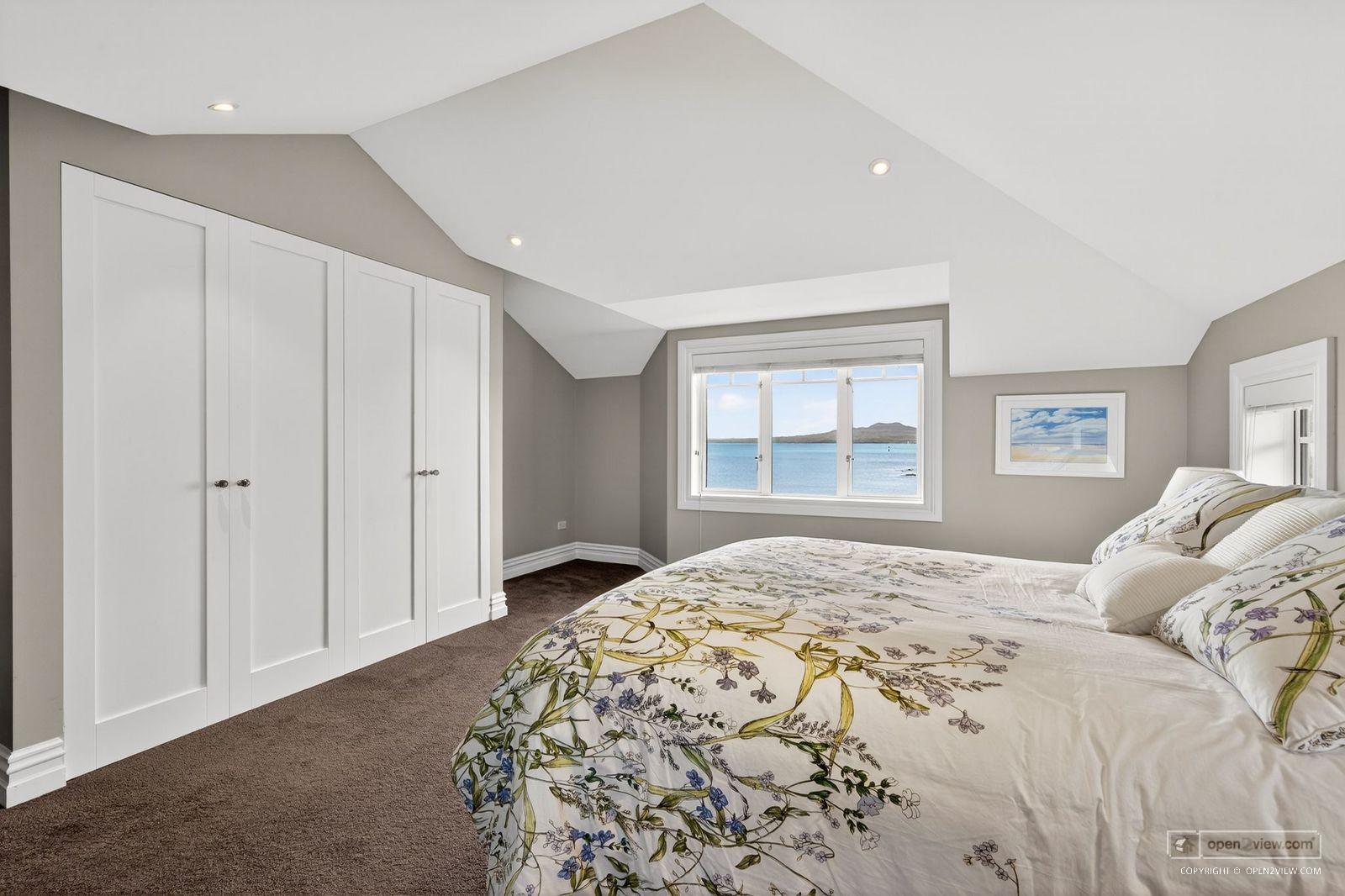 Slider image of 27 Muritai Road, Auckland