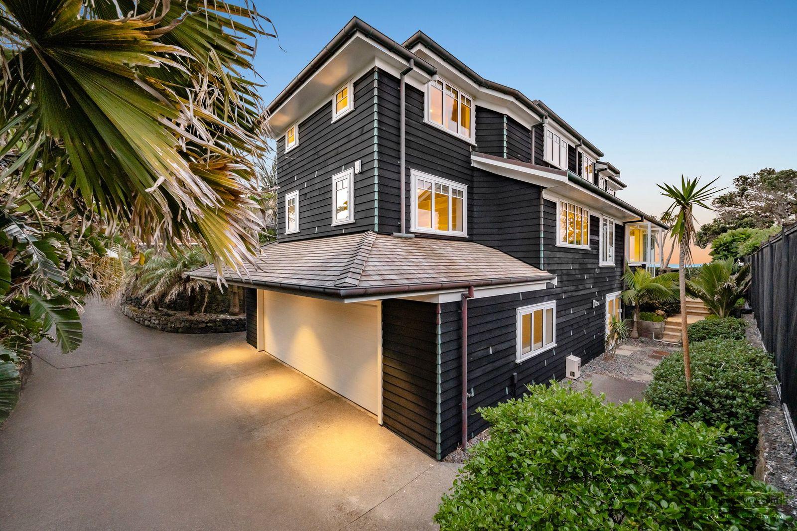 Slider image of 27 Muritai Road, Auckland