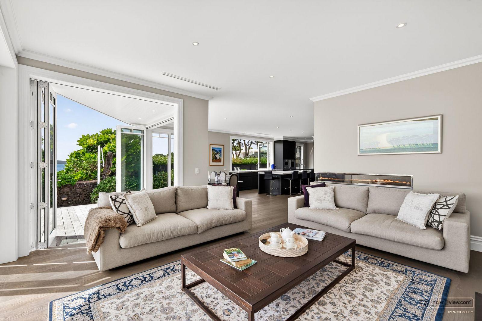 Slider image of 27 Muritai Road, Auckland