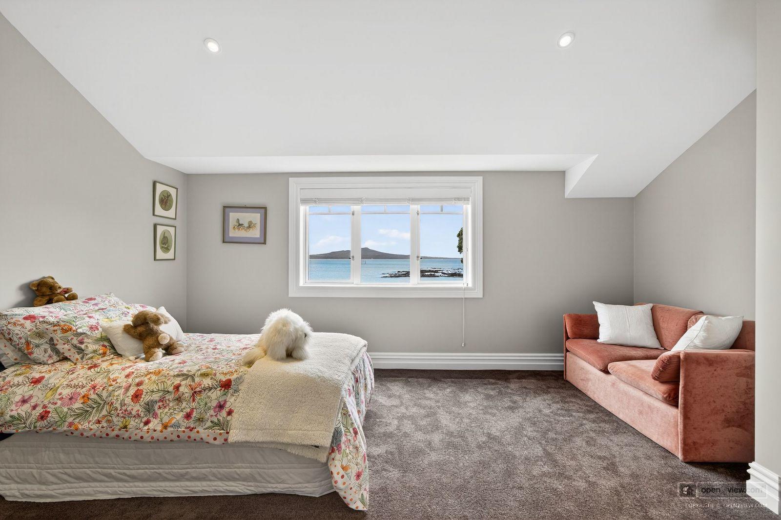 Slider image of 27 Muritai Road, Auckland