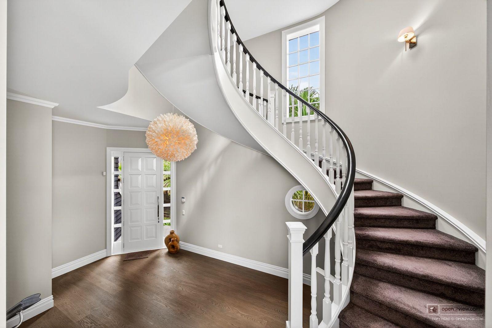 Slider image of 27 Muritai Road, Auckland