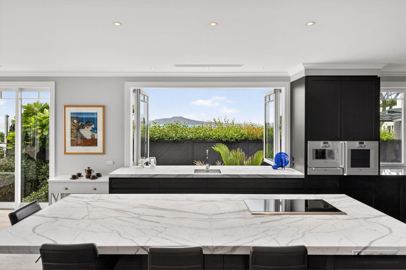 Slider image of 27 Muritai Road, Auckland