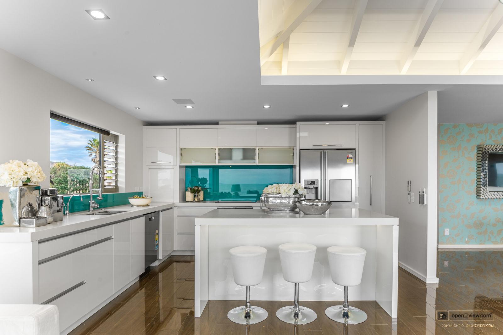 Slider image of 34 Muritai Road, Auckland