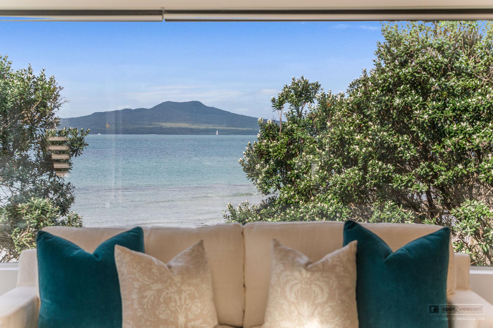 Slider image of 34 Muritai Road, Auckland