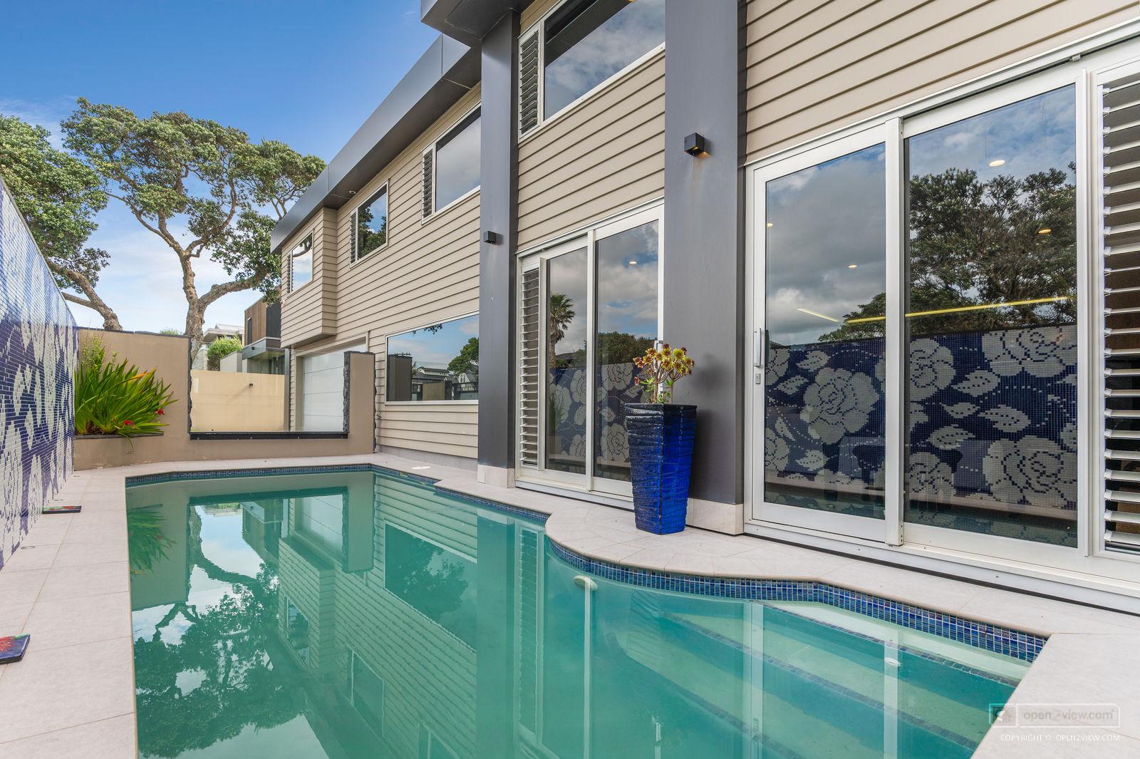 Slider image of 34 Muritai Road, Auckland